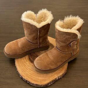 UGG Women’s Bailey Button Boot